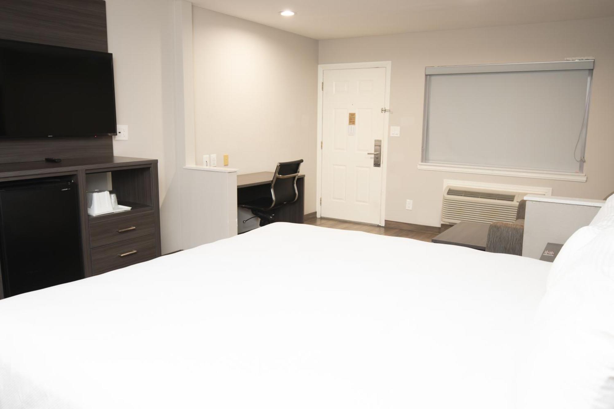 Americas Best Value Inn Harlingen Bagian luar foto