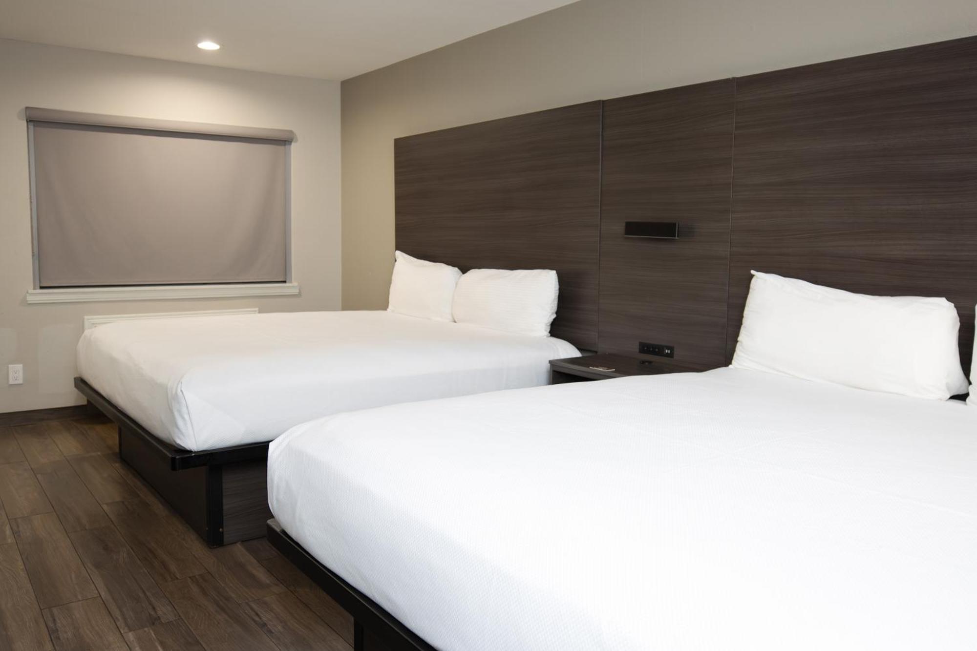 Americas Best Value Inn Harlingen Bagian luar foto