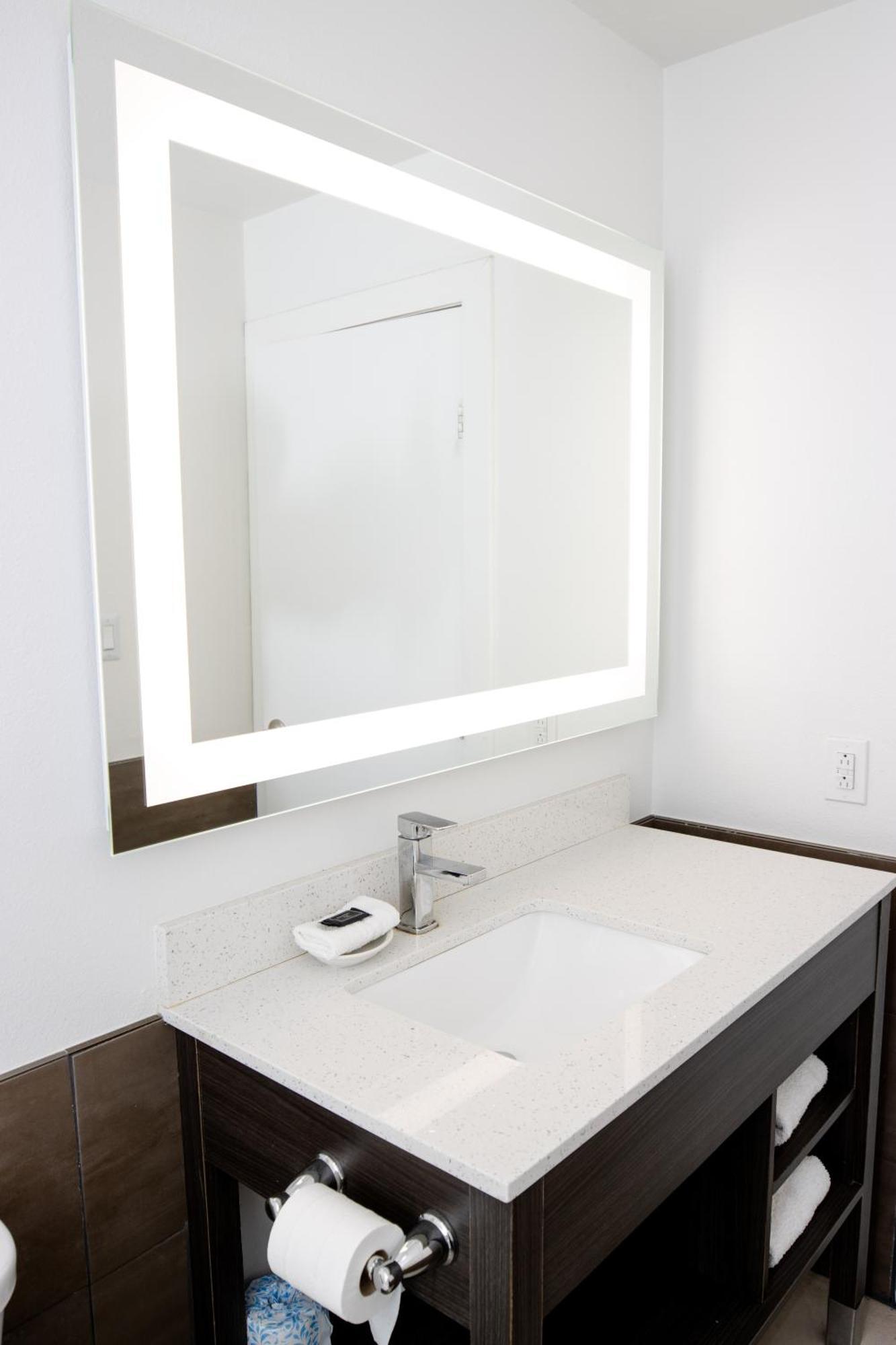 Americas Best Value Inn Harlingen Bagian luar foto