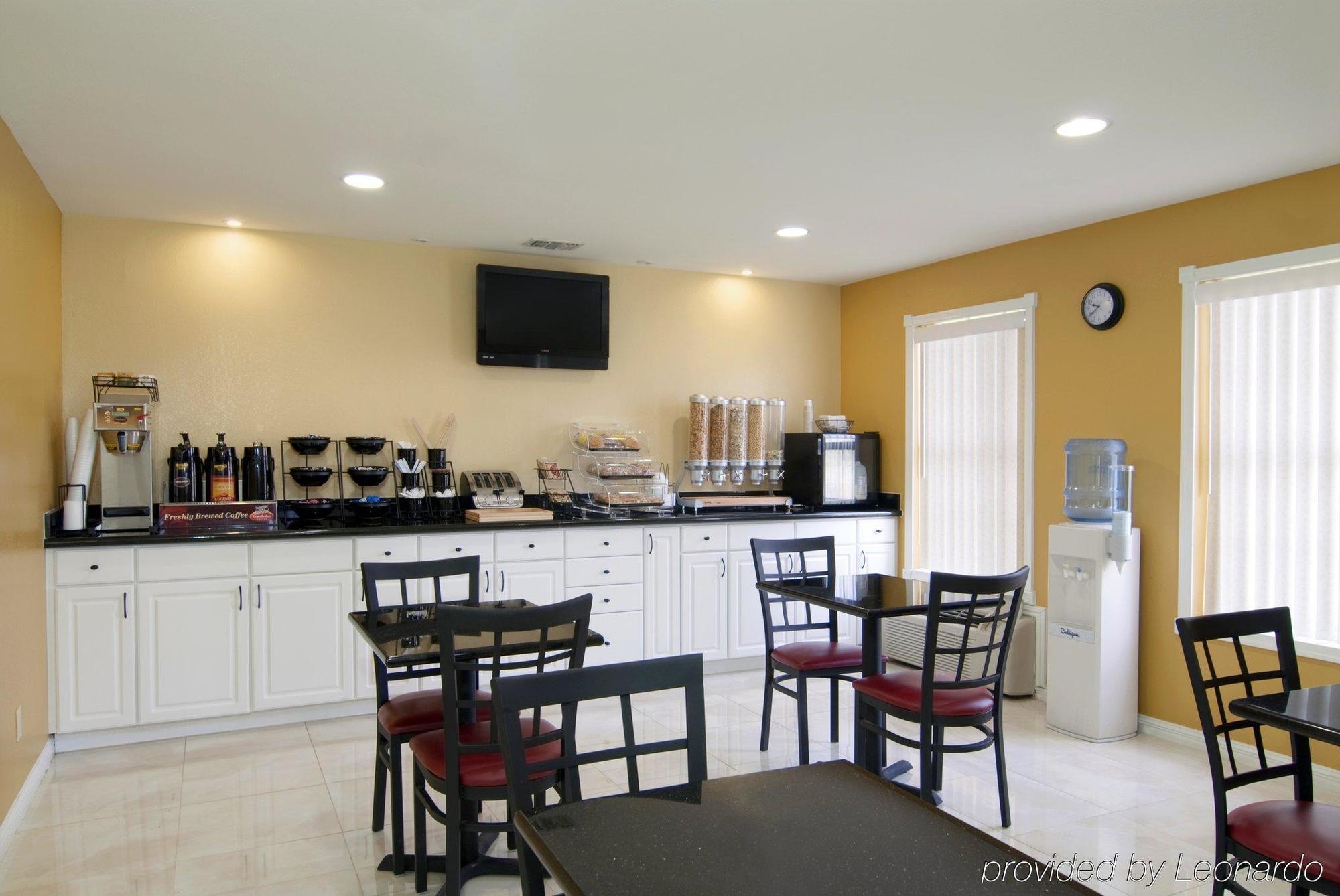 Americas Best Value Inn Harlingen Restoran foto